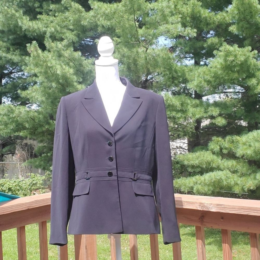 Tahari black blazer 3 button 12 petite - Picture 2 of 11